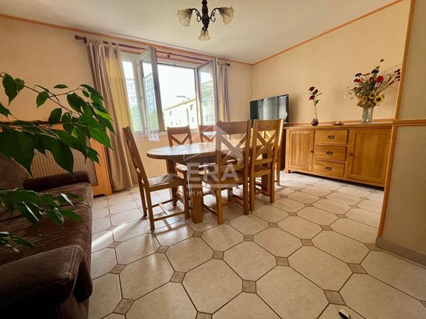 Appartement 3 pièces lumineux à vendre aux Clayes-sous-Bois, dernier étage, quartier Nord