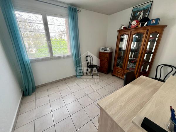 Appartement 3 pièces lumineux à vendre aux Clayes-sous-Bois, dernier étage, quartier Nord