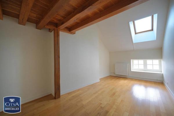 Appartement à louer 3 pièces 90.15m²