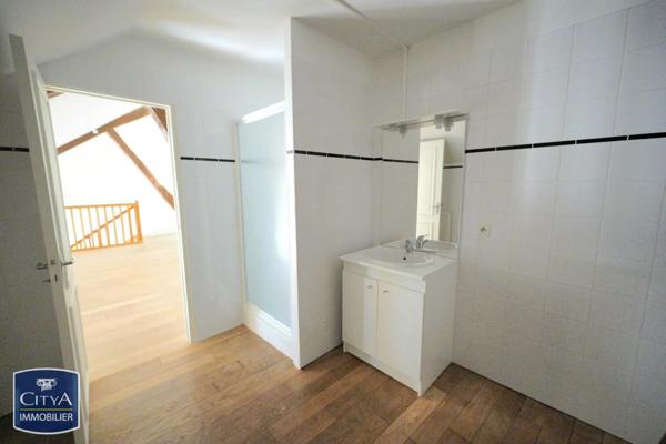 Appartement à louer 3 pièces 90.15m²