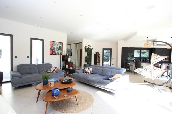 Maison à vendre 5 pièces 184 m² Aubais