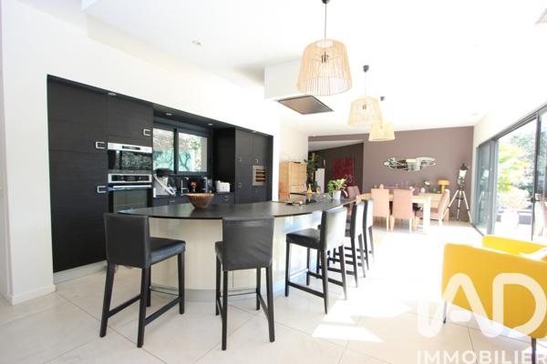 Maison à vendre 5 pièces 184 m² Aubais