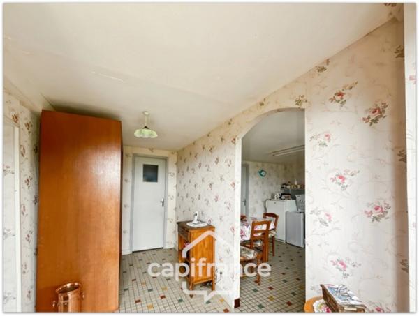 Maison de 71 m², garage, dépendances , terrain de 12234m²