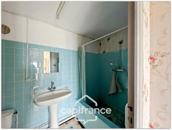 Maison de 71 m², garage, dépendances , terrain de 12234m²