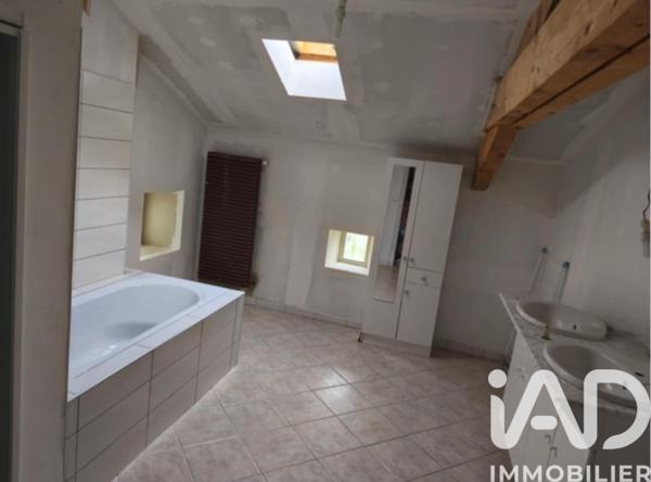 Maison à vendre 6 pièces 174 m² Baignes-Sainte-Radegonde