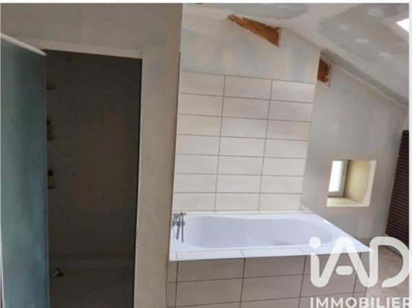 Maison à vendre 6 pièces 174 m² Baignes-Sainte-Radegonde