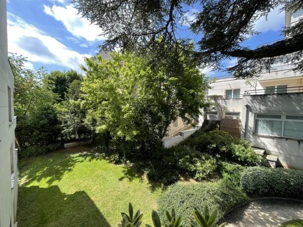 Vente / Appartement T5 à Saint-Cloud (92210)