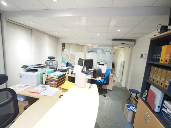 Murs Local commercial 40m² - Nantes centre - sans pas de porte