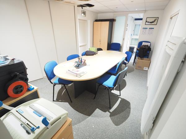 Murs Local commercial 40m² - Nantes centre - sans pas de porte