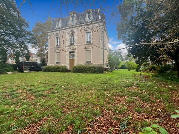 Maison Les Mureaux 220 m²