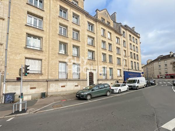 GRAND T3 MEUBLÉ 86 m² CENTRE-VILLE CAEN