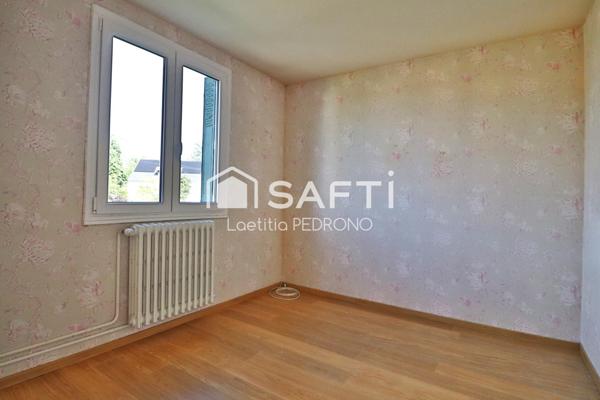 Maison au calme avec beau jardin de 1359 m²