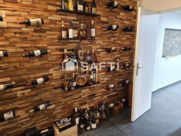 GRANDE MAISON RENOVEE AVEC BELLES PRESTATIONS