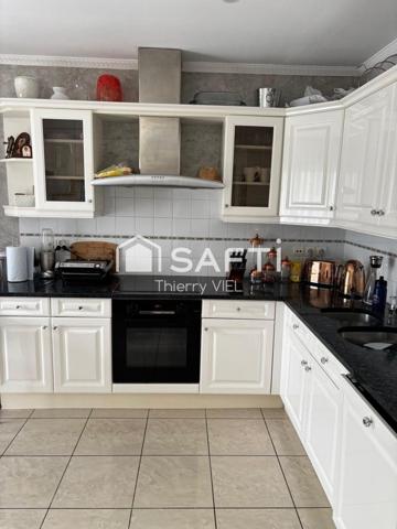 GRANDE MAISON RENOVEE AVEC BELLES PRESTATIONS