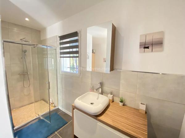 Vente                                                      Villa
                        
                     6 pièces                      147 m2                     à Draguignan