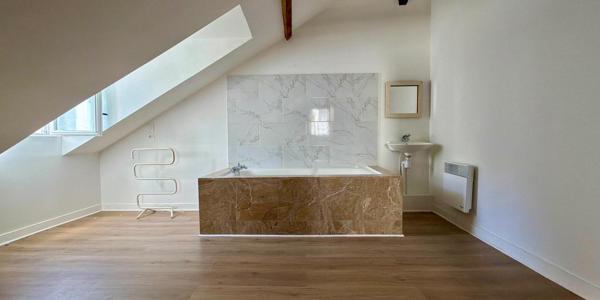 Maison à TOURS, 37000 - 6 pièces 217m²
