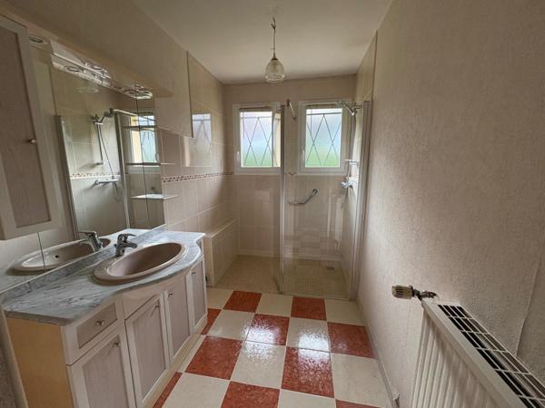 Maison - 5 pièces -102 m2 sur sous-sol (Aiglemont)