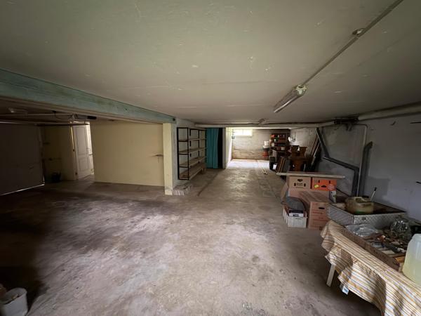 Maison - 5 pièces -102 m2 sur sous-sol (Aiglemont)