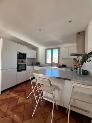 Maison de plain-pied – 90 m²  entiérement rénovée.