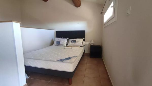 Location Appartement 1 pièces 45 m2 à Pierrevert