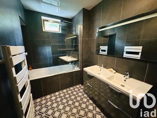 Maison à vendre 6 pièces 123 m² Saint-Pierre-lès-Elbeuf