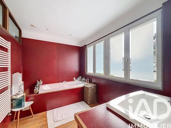 Maison à vendre 6 pièces 156 m² Garches
