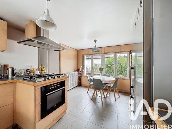 Maison à vendre 6 pièces 156 m² Garches