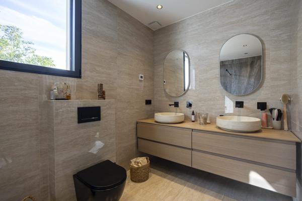 Belle villa contemporaine à Mougins proche vieux village et écoles internationales