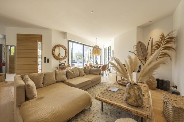 Belle villa contemporaine à Mougins proche vieux village et écoles internationales