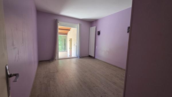 Maison
         3 pièces
        - 92 m² 160 000 € *