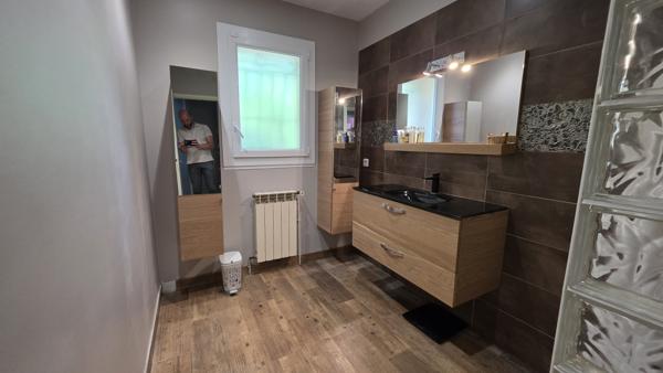 Maison
         3 pièces
        - 92 m² 160 000 € *