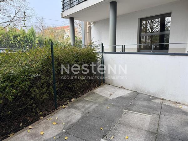 Appartement T2 avec Terrasse au Fort de Bron dans un immeuble récent et Garage - 69500 BRON