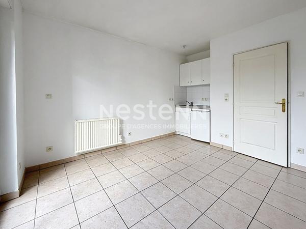 Appartement T2 avec Terrasse au Fort de Bron dans un immeuble récent et Garage - 69500 BRON