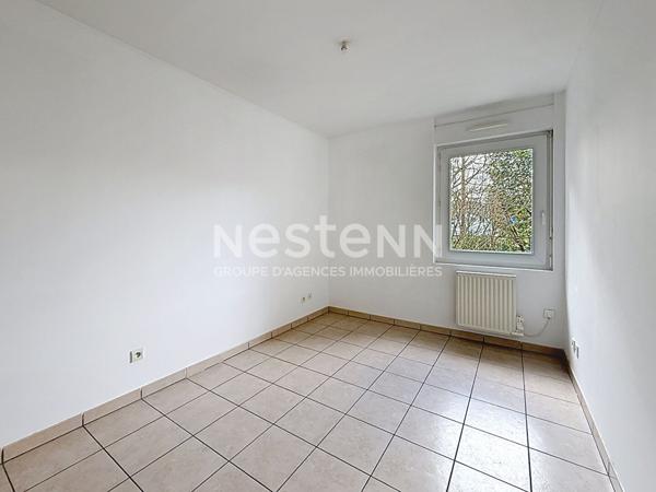 Appartement T2 avec Terrasse au Fort de Bron dans un immeuble récent et Garage - 69500 BRON