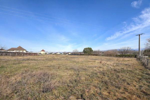 Vente Terrain 647 m2 à Les Avenières Veyrins-Thuellin