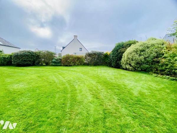  Maison 143 m² à Plescop + terrain 700 m² – Proche commerces/écoles/bus