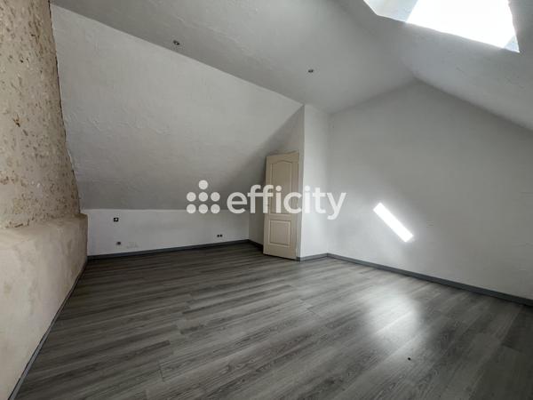 Maison
         8 pièces
        - 205 m² 212 000 €*
