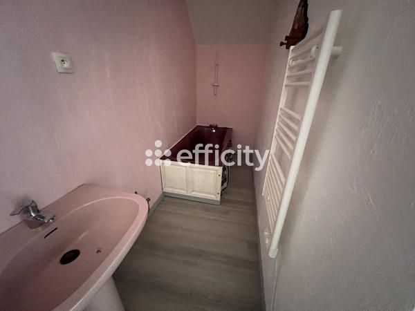 Maison
         8 pièces
        - 205 m² 212 000 €*