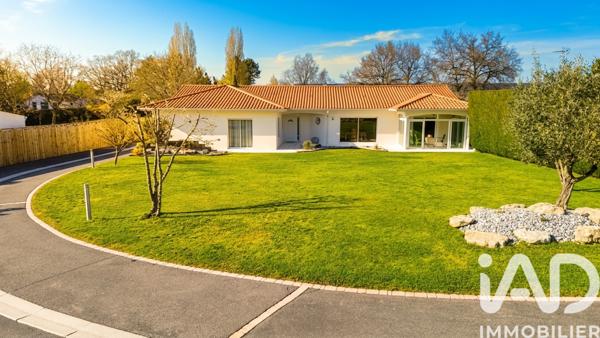 Maison à vendre 8 pièces 228 m² Pompaire