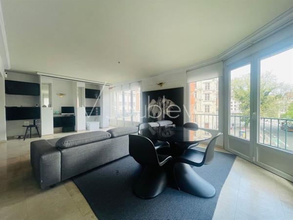 LILLE centre/ gares- 550 000 € FAI