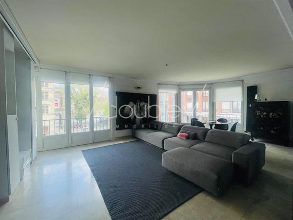 LILLE centre/ gares- 550 000 € FAI