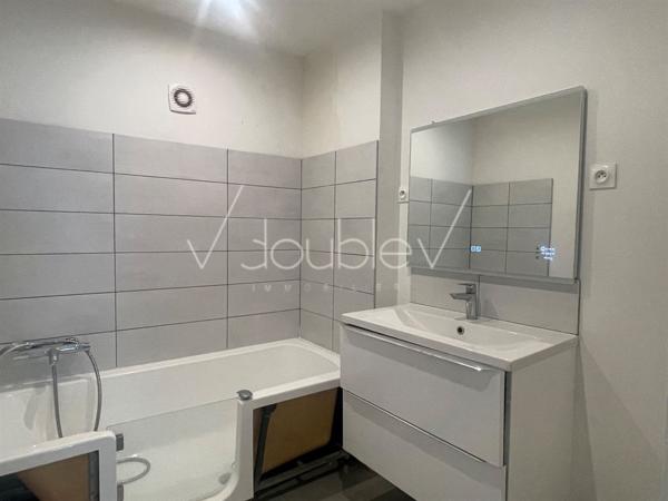 LILLE centre/ gares- 550 000 € FAI