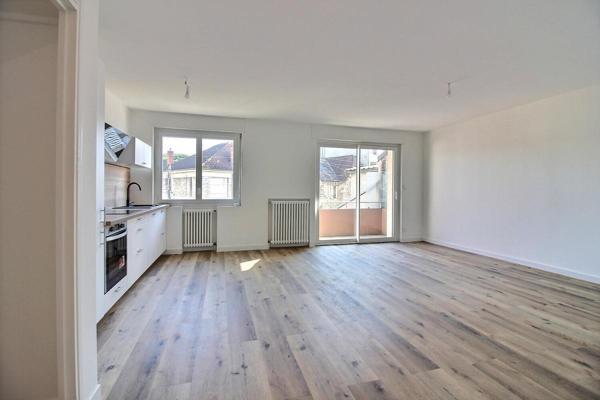 Appartement T3 rénové avec terrasse - Brive centre quartier Lycée - 169 900 euros