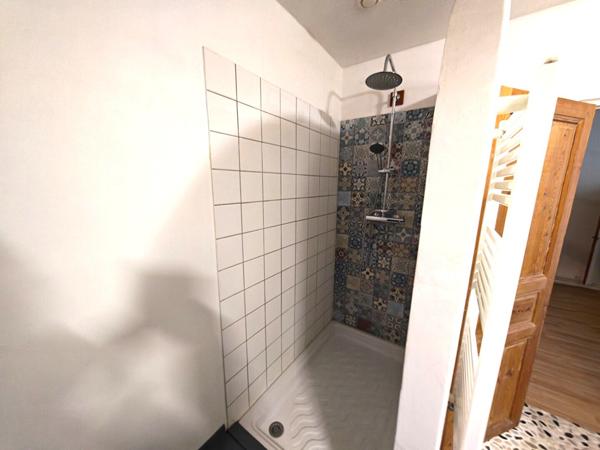 Appartement + Local 3 pièces à Marseille -  Conception / Camas