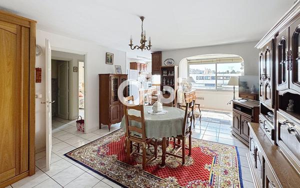 Appartement à vendre    2 pièces • 46,67 m2 Fréjus