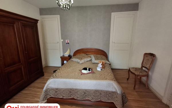 Maison à vendre    3 pièces •  Lacabarède