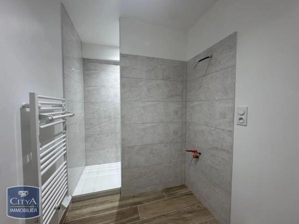 Appartement à louer 2 pièces 36.1m² Saint-Laurent-sur-Saône (01750)