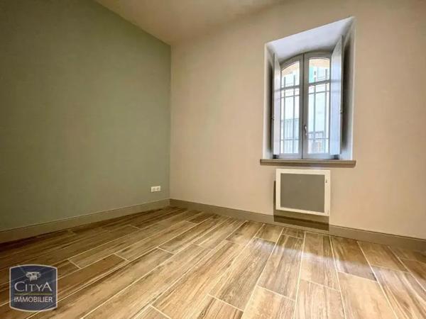Appartement à louer 4 pièces 80.6m²