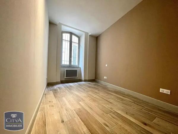 Appartement à louer 4 pièces 80.6m²