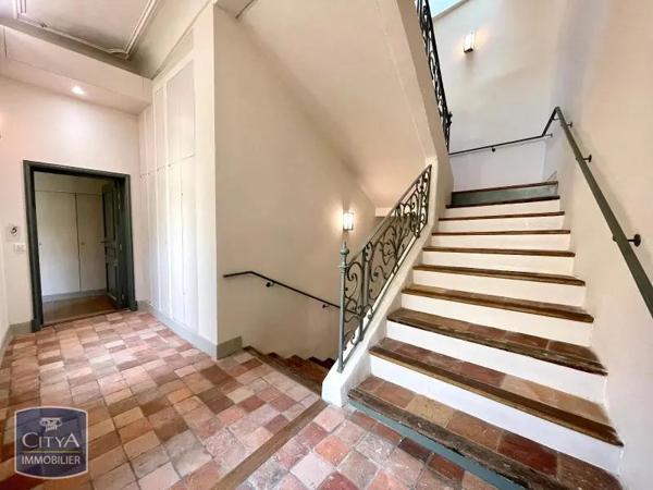 Appartement à louer 4 pièces 80.6m²